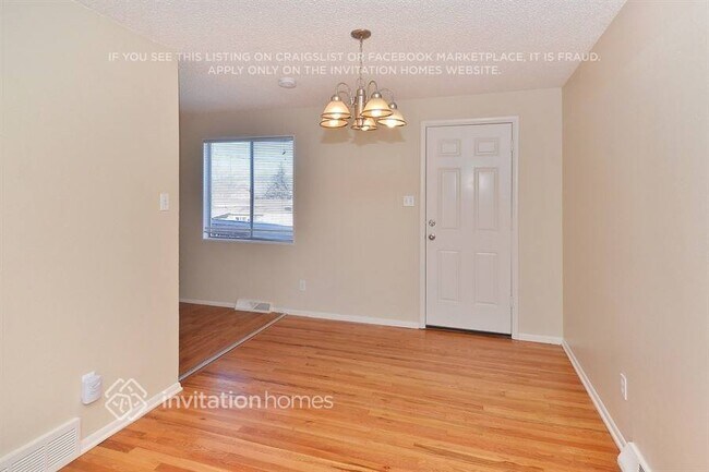 Foto del edificio - 423 S Potomac Cir