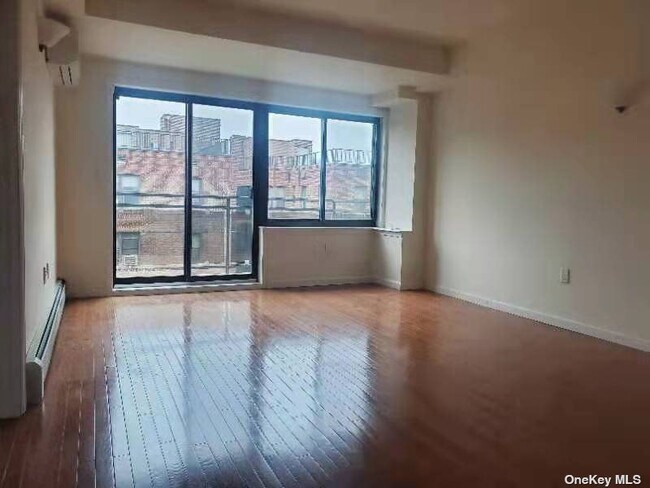 Foto del edificio - 97-40-97-64 64th Ave