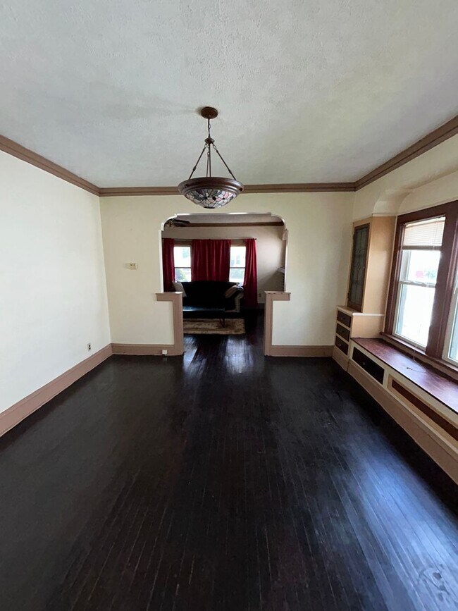 Building Photo - 4807 E 84th St