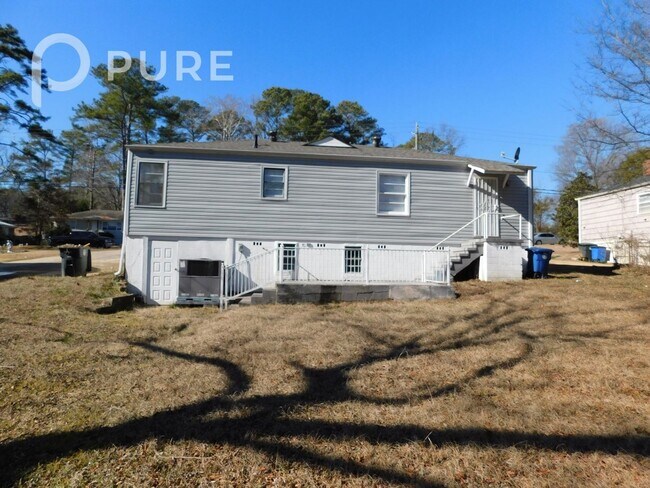 Foto del edificio - 909 5 Mile Rd