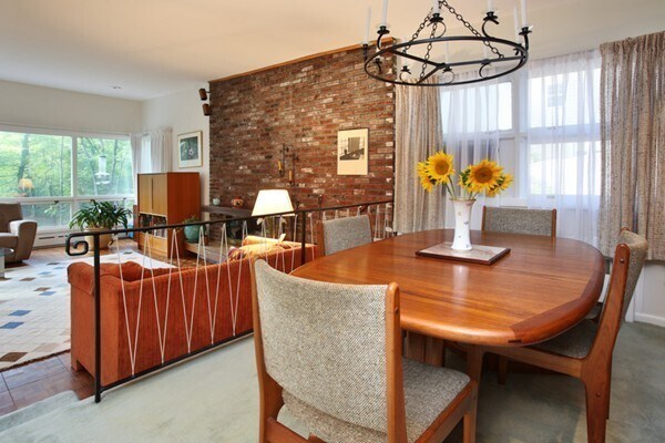Foto del edificio - 144 Sudbury Rd