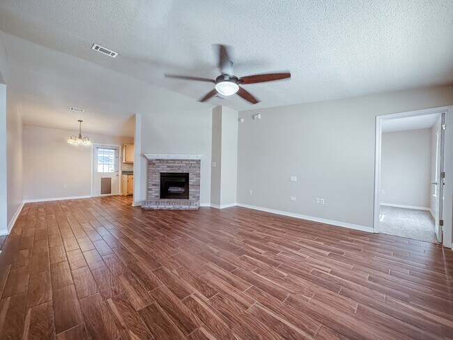 Foto del edificio - 309 Adams Dr