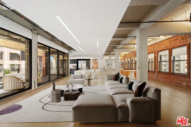 Foto del edificio - 808 S Broadway