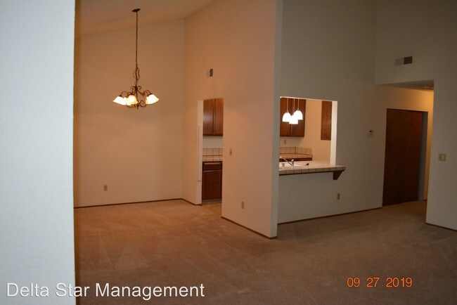Foto del edificio - 5500 Mike Arthur Ct