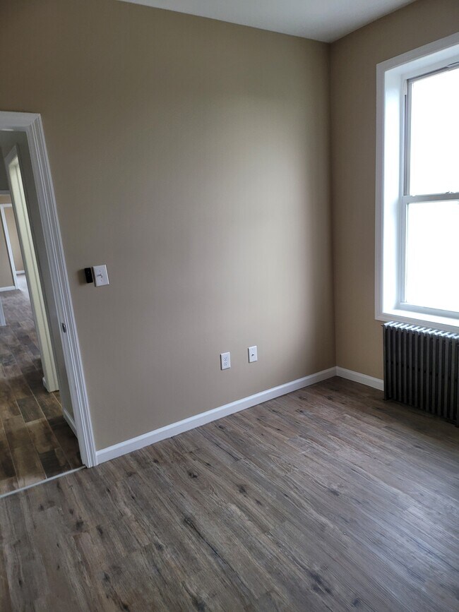 Bedroom - 367 20th St