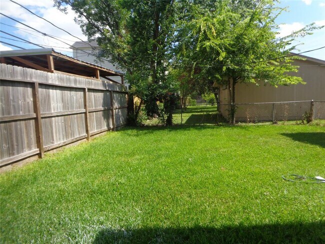Foto del edificio - 2054 Western Village Ln