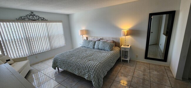 Foto del edificio - 405 N Ocean Blvd