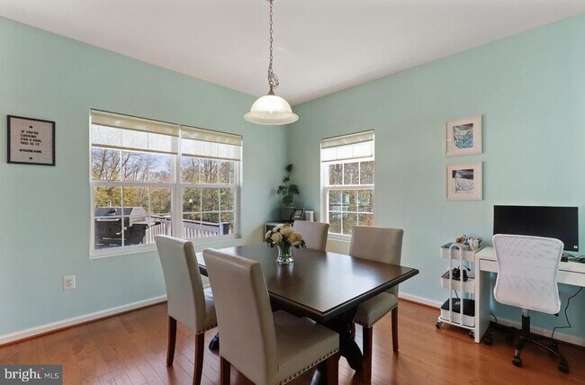 Building Photo - 7539 Stonehouse Run Dr