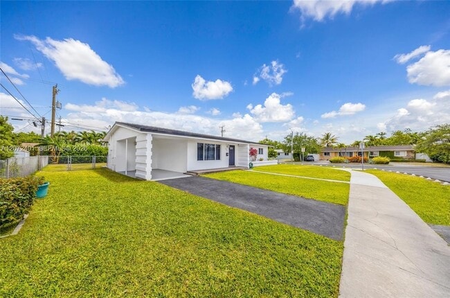 Foto del edificio - 8801 SW 17th St