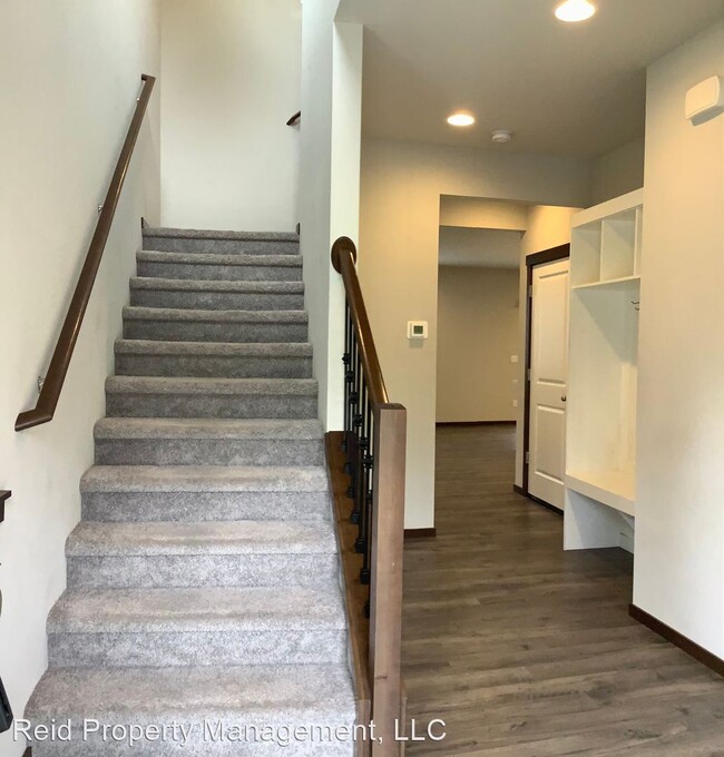 Building Photo - 3 br, 2.5 bath House - 5156 Sinclair Way
