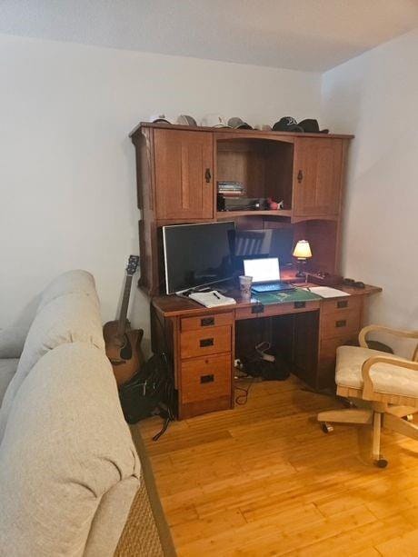 Building Photo - 2404 NE 33rd Ave