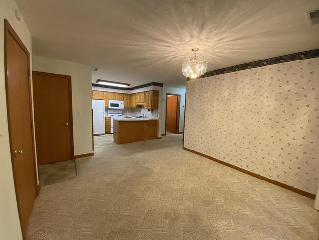 Building Photo - 161 Ark Ave