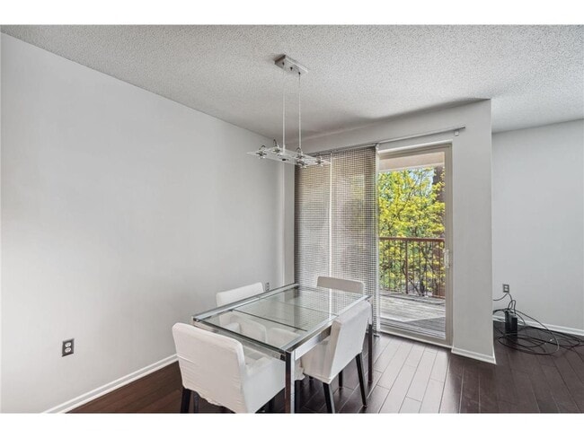 Building Photo - 675 N 1st St