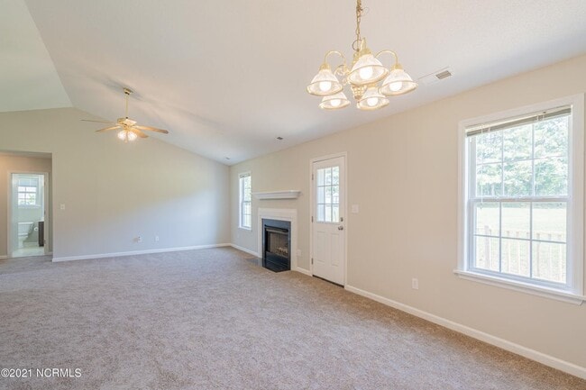 Building Photo - 210 Brookstone Way