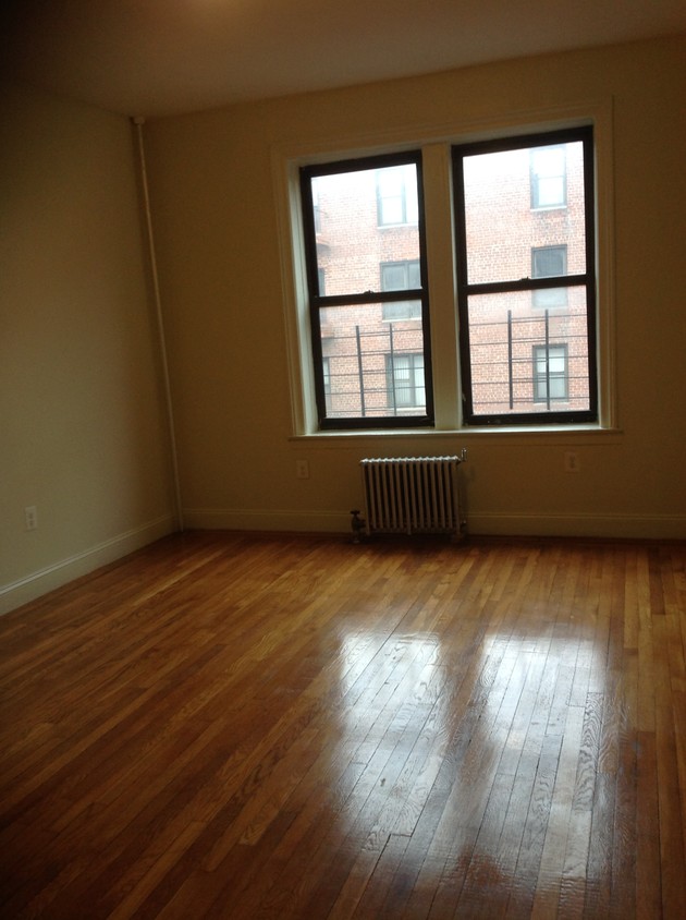Primary Photo - 275 Linden Blvd
