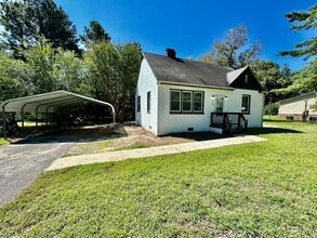 Building Photo - 258 Samford St