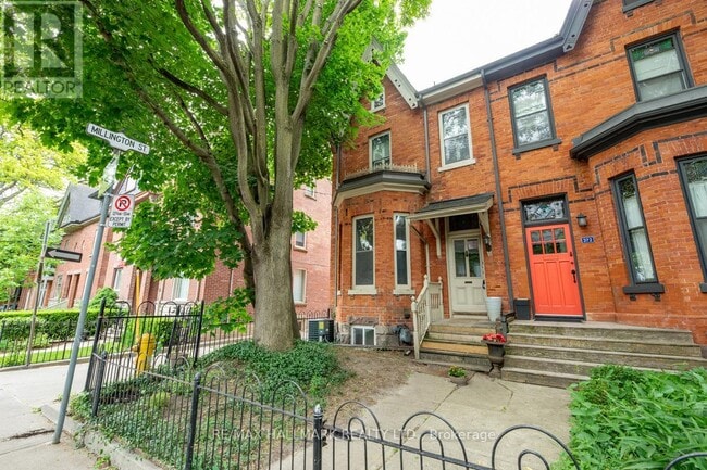 Building Photo - 370 Sackville St