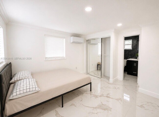 Foto del edificio - 6049 SW 39th St