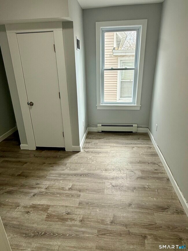 Foto del edificio - 78 McKinley Ave