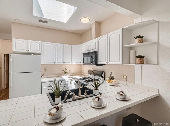 Foto del edificio - 3437 Mariposa St