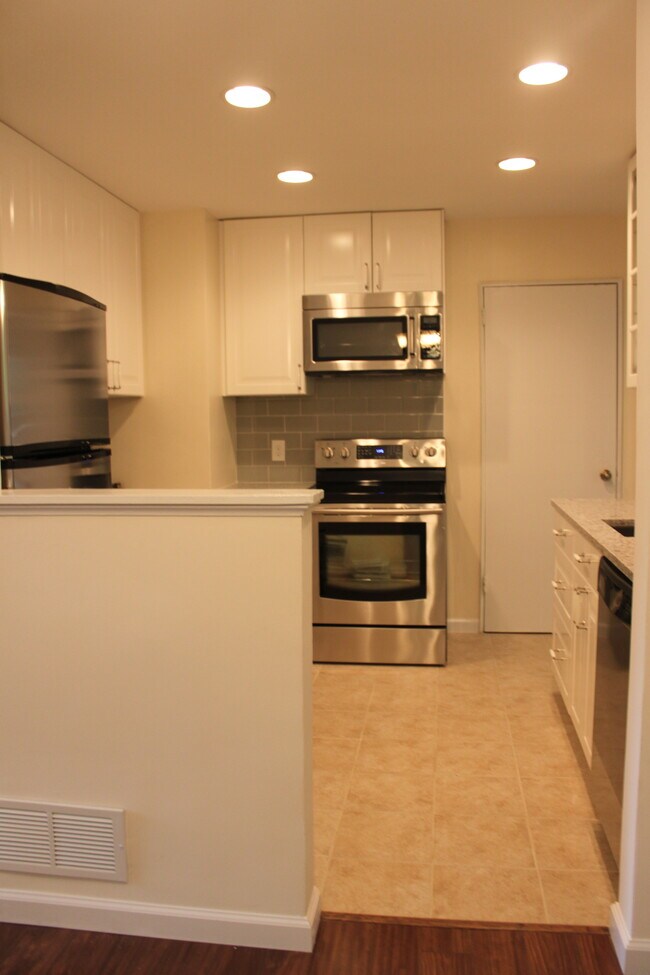 Foto del edificio - 7003 Murray Ct