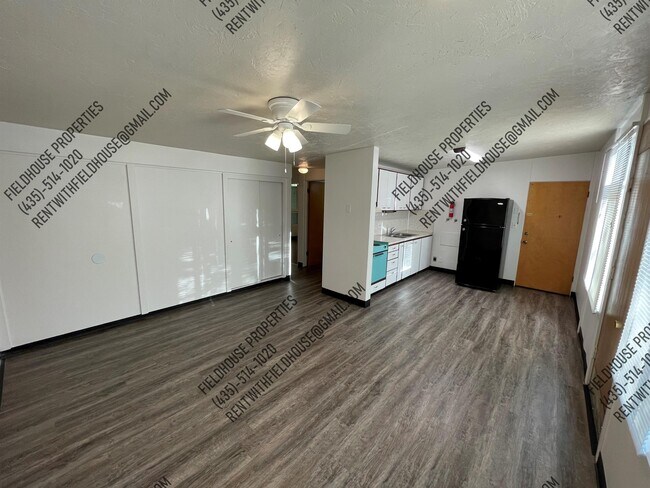 Foto del edificio - 20 Hillside Cir