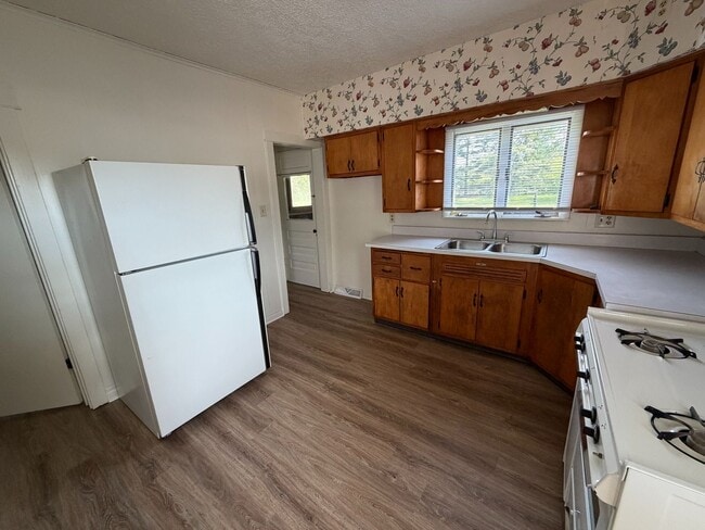 Building Photo - Nice 2 Bedroom Home for Rent in Concord School District