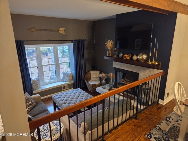 Building Photo - 20 Barnes Ln