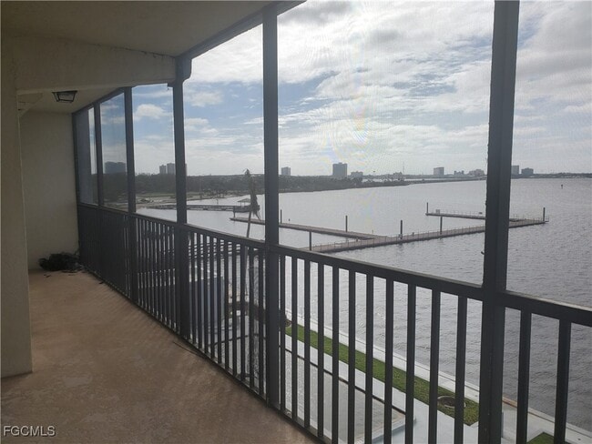 Building Photo - 3300 N Key Dr