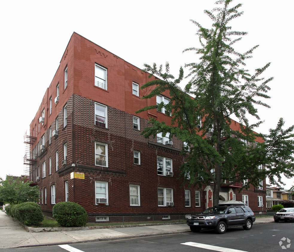 Primary Photo - 298 Avenue P