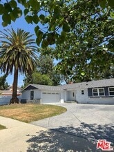 Building Photo - 8408 Fable Ave