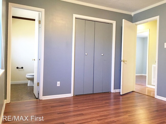 Building Photo - 6224 Starhurst Dr