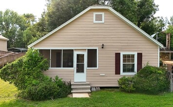 Building Photo - 3903 Lavender St