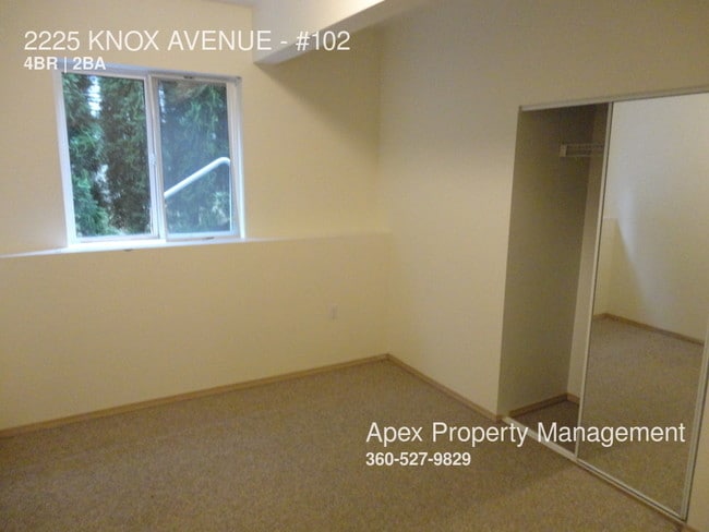 Building Photo - 2225 Knox Ave