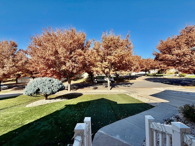 Building Photo - 977 W 1000 S