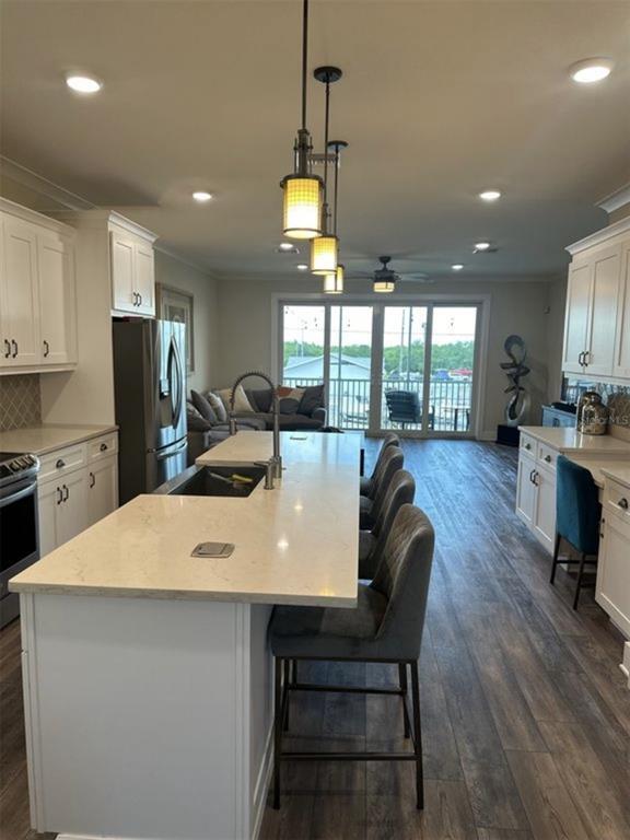 Building Photo - 1249 Savona Dr