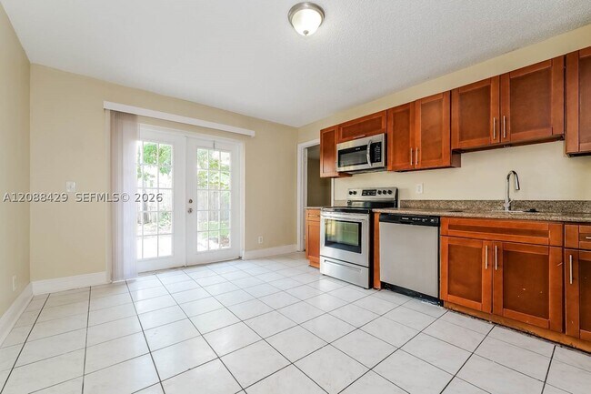 Foto del edificio - 5431 Twin Oakes Rd