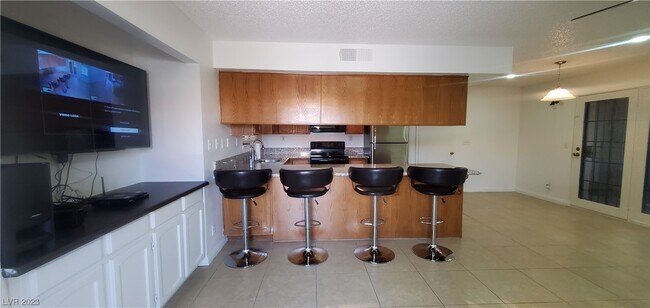 Building Photo - 4110 Sanderling Cir