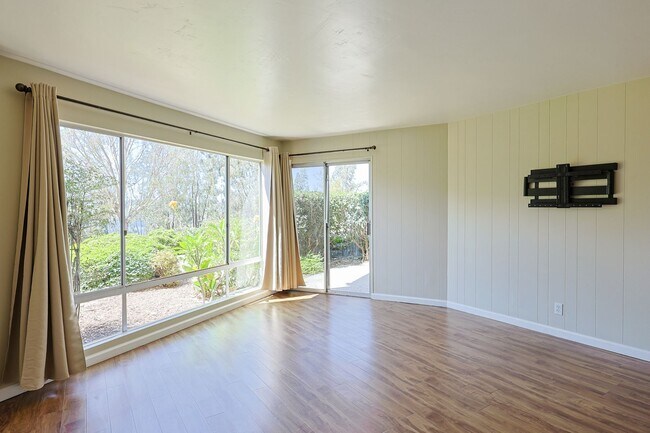 Building Photo - 5708 Baltimore Dr