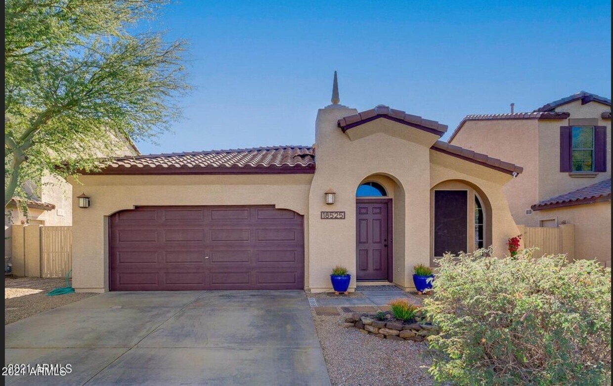 Primary Photo - 18525 W Paseo Way