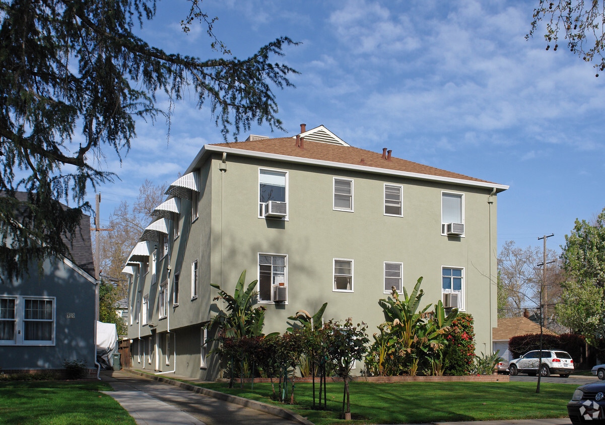 Building Photo - 3570 I St