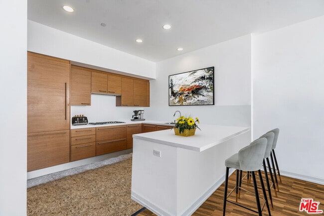 Foto del edificio - 900 W Olympic Blvd