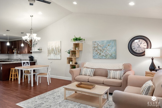 Foto del edificio - 920 W Wilder Ave