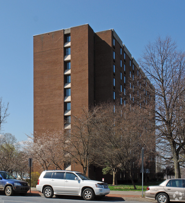 Foto del edificio - Linden Terrace