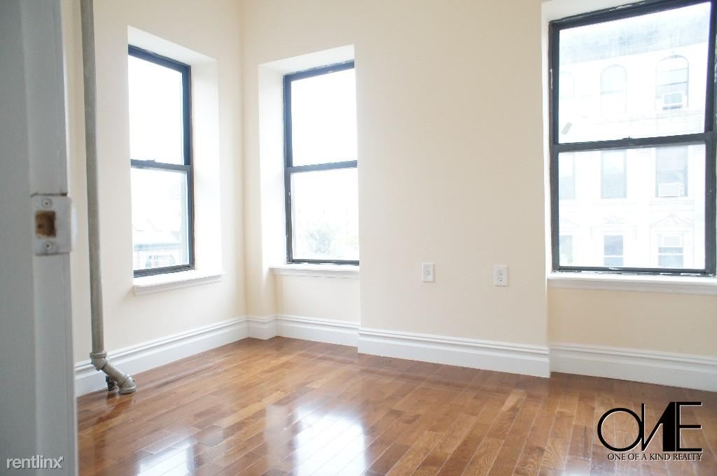 Building Photo - 17 E 128th St