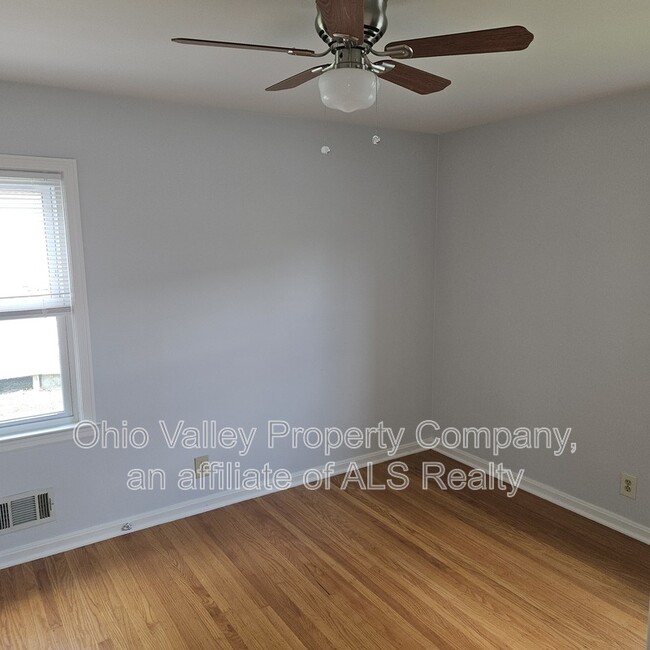 Building Photo - 2915 Abigail Dr