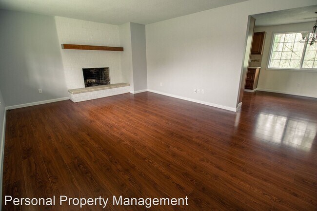 Foto del edificio - 3 br, 2 bath House - 3512 NE 36th Ave