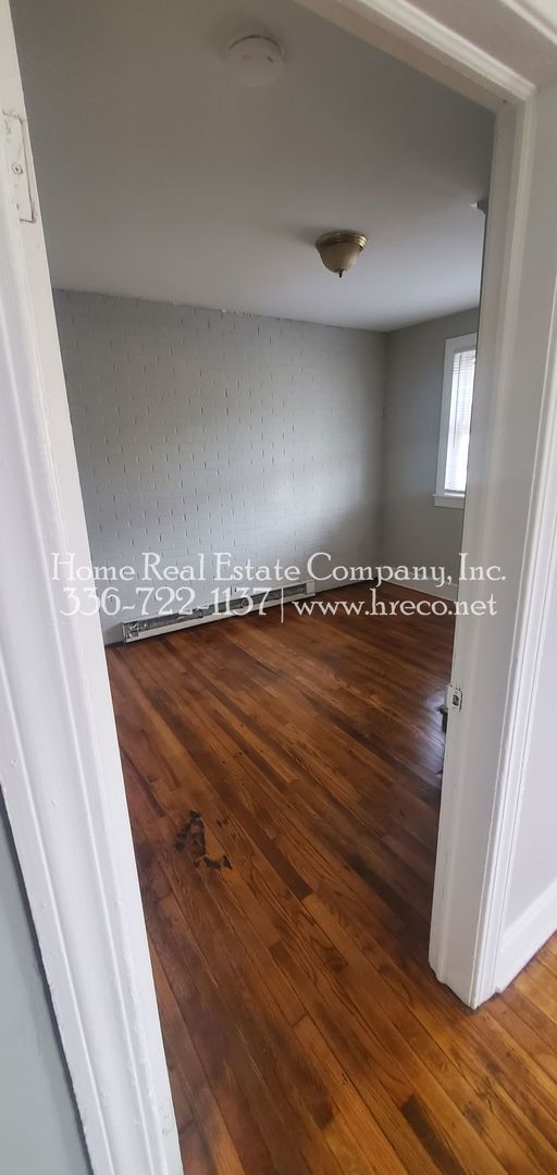 Foto del edificio - 1321 Cunningham St