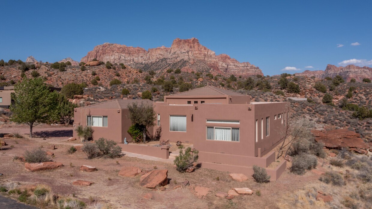 2702 Hopi Cir, Springdale, UT 84767 House Rental in Springdale, UT