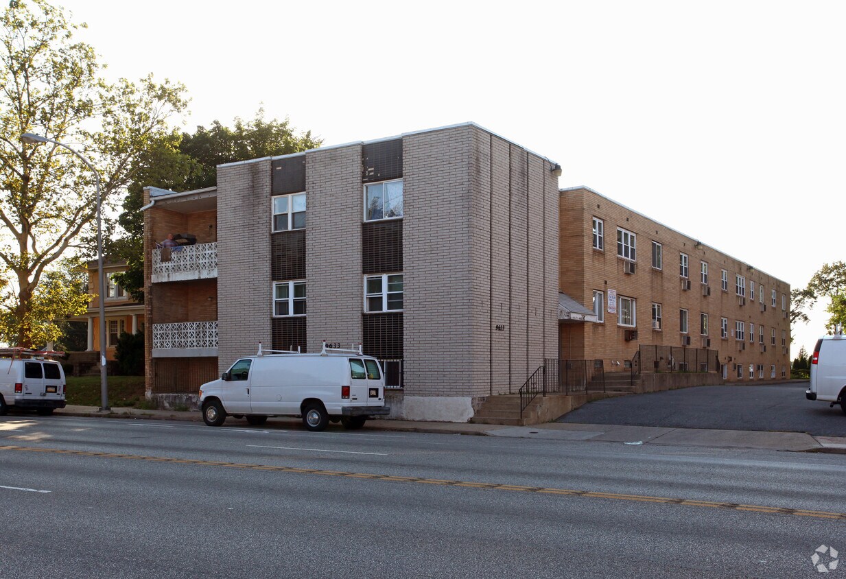 Primary Photo - Bustleton Gardens